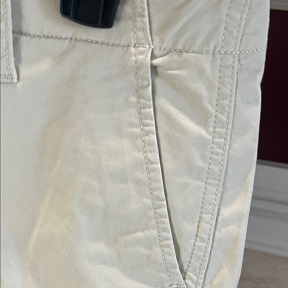 GAP Womens Classic Midrise Tan Shorts - Picture 5 of 9